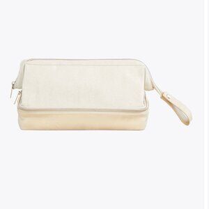 NWT Beis Dopp Kit in Beige